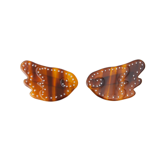 The Winged Clips in Oak
