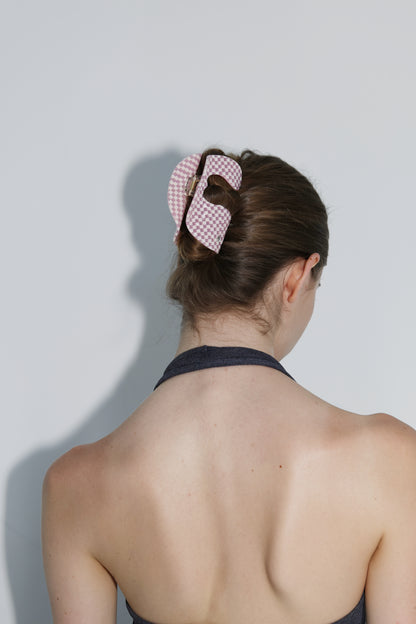 The Maia Claw Clip in Pink Checkers