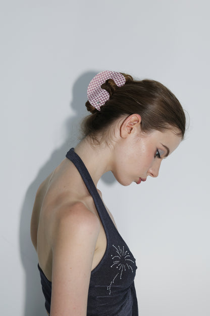The Maia Claw Clip in Pink Checkers
