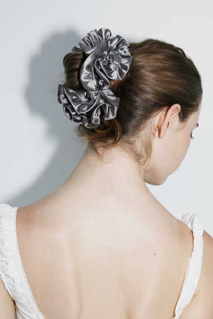 Small Pirouette Scrunchie in Silver Moon