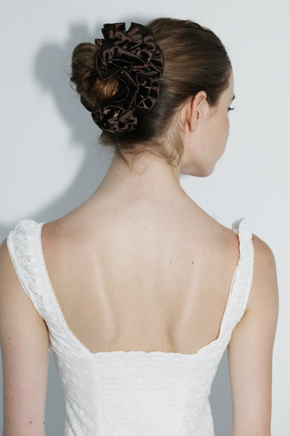 Small Pirouette Scrunchie in Chocolate