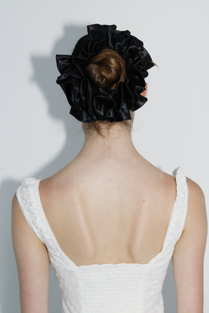 Large Pirouette Scrunchie in Noir