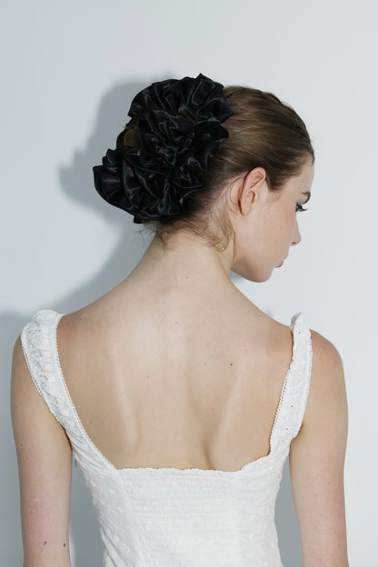 Large Pirouette Scrunchie in Noir
